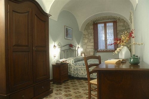 Отель S'Ammentu Боса Экстерьер фото